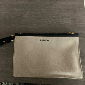 BURBERRY Wristlet